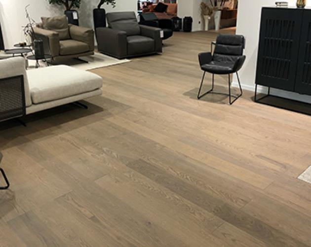 Designer furniture meets elegant parquet